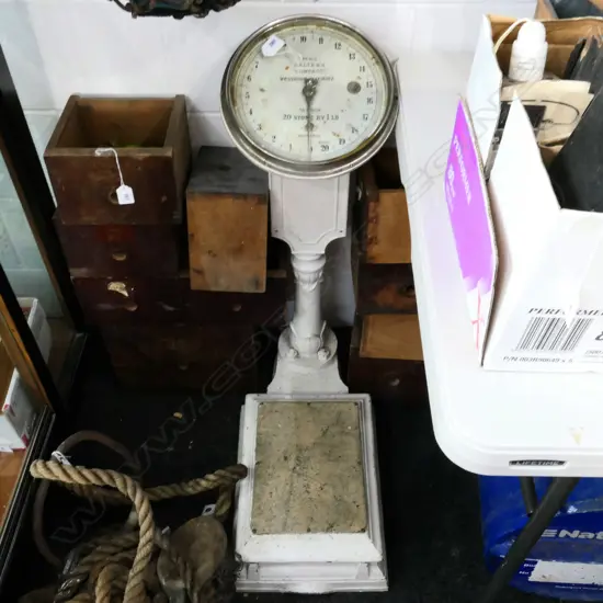 (P23) CAST IRON SALTER 'COMPACT NO 216 SCALES. H.800mm