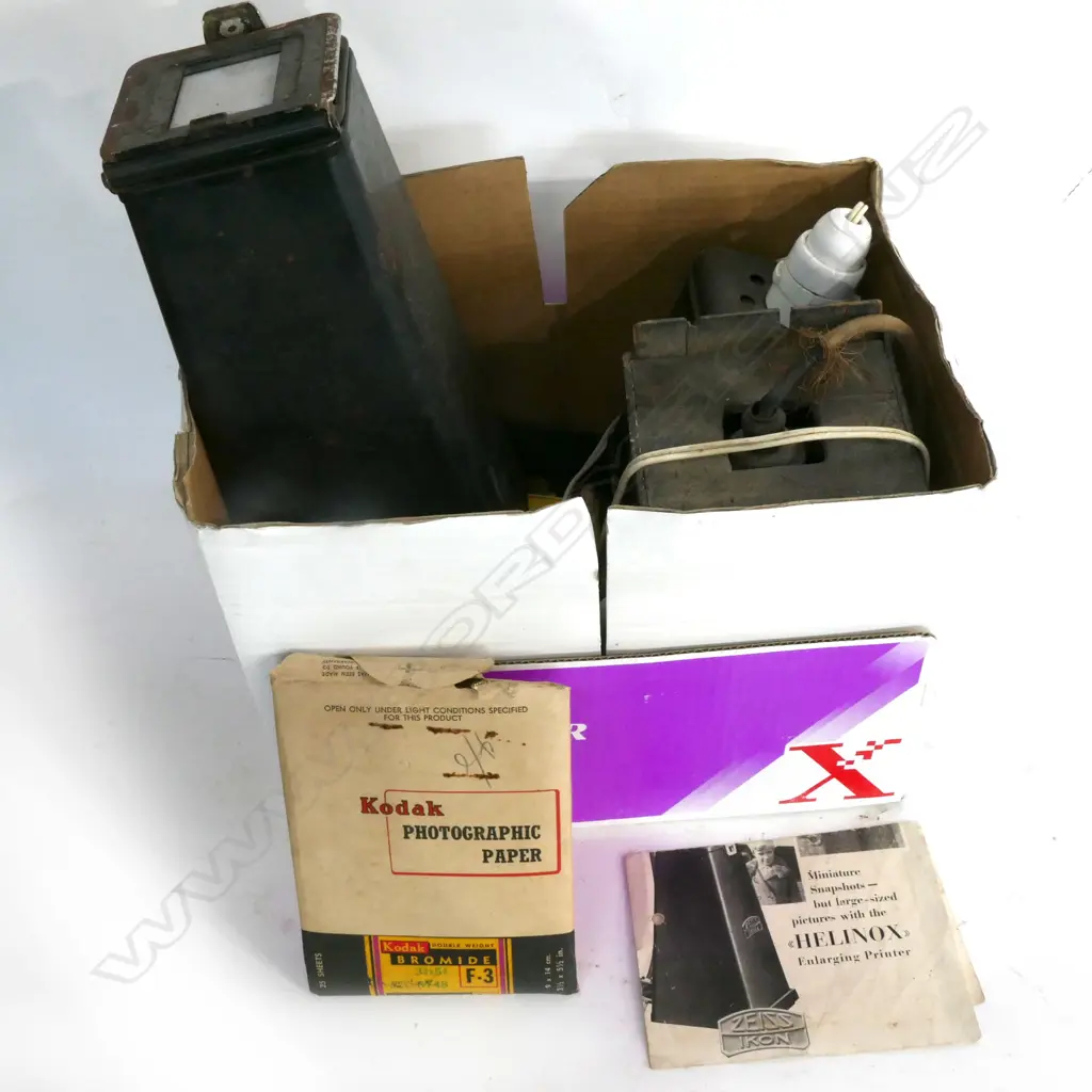ZEISS HELINOX ENLARGING PRINTER, PHOTOGRAPHIC PAPER & LIGHTS Image 1++