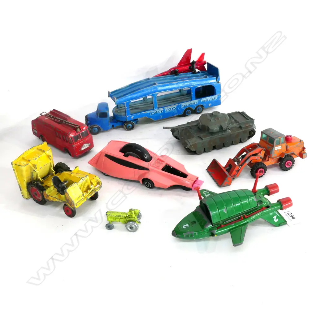 PLAY WORN MATCHBOX, DINKY TOYS ETC. Image 1++