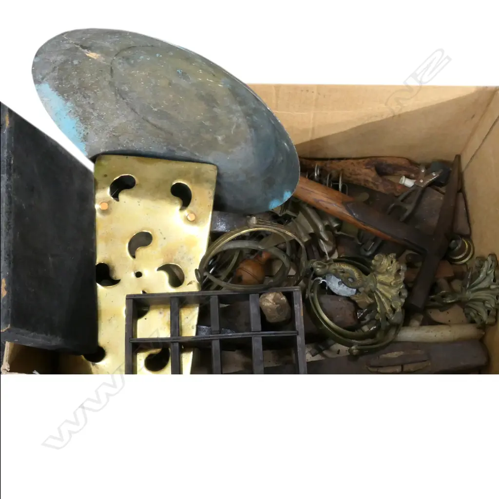 BOX - BRASS FITTINGS ETC Image 1++