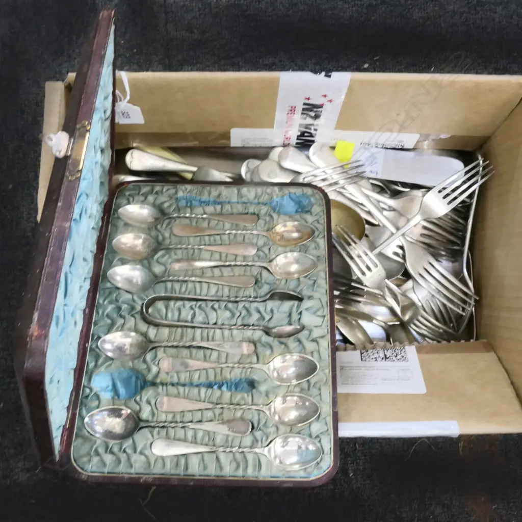 BOX OF ASST CUTLERY Image 1++