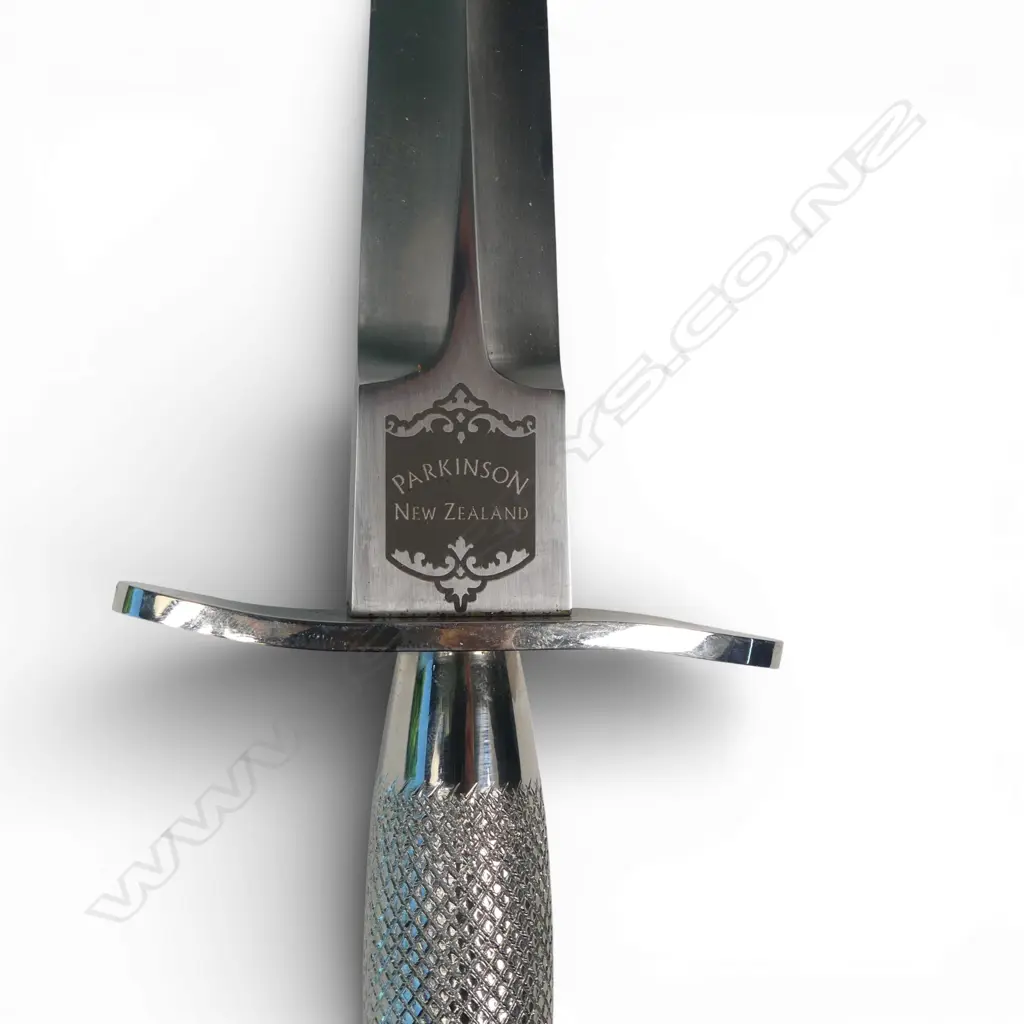 Replica Fairbairn-Sykes 1st Pattern Commando Knife by Peter Parkinson NZ with 3" curved crossguard, Image 1++