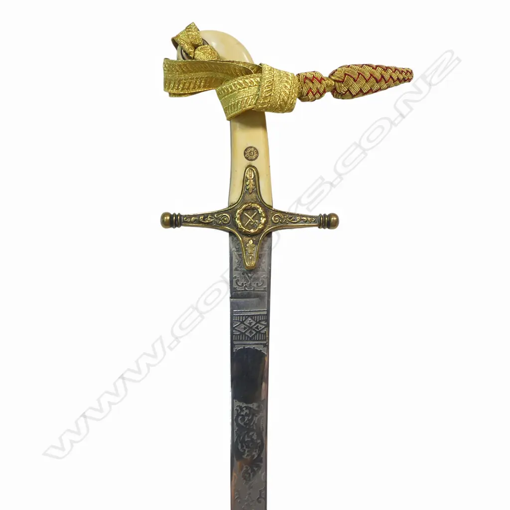 1831 Pattern General Officers Mameluke Sword. Made by Hobson & Sons 1,3,5 Lexington St London W. 33" curved blade, c.1888. Image 1++