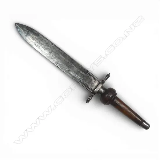 19thC provincial Spanish boar hunting plug bayonet, with 8" double-sided blade,
