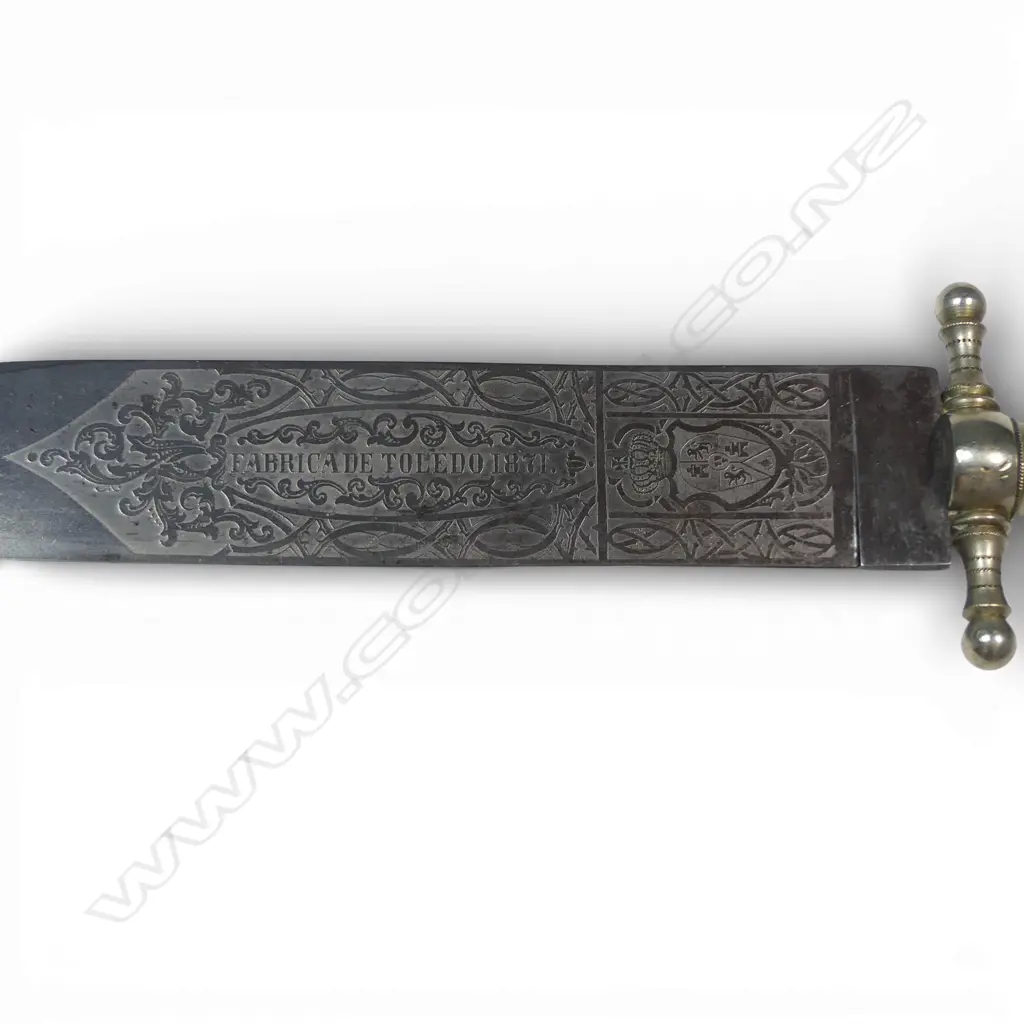Broad knife bladed Spanish Plug Bayonet, with profusely etched blade including 'Fabrica De Toledo 1871' along with coat-of-arms, Image 1++