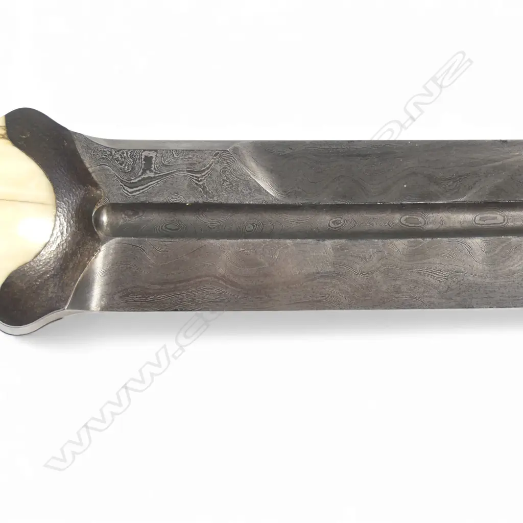 Large double-edged fine-Damascus steel knife of kindjal influenced design with ivory scales, Image 1++