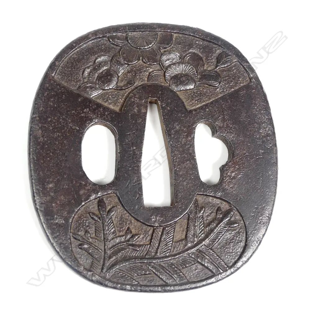 Mid-Edo period Japanese Iron Tsuba sword guard, Image 1++