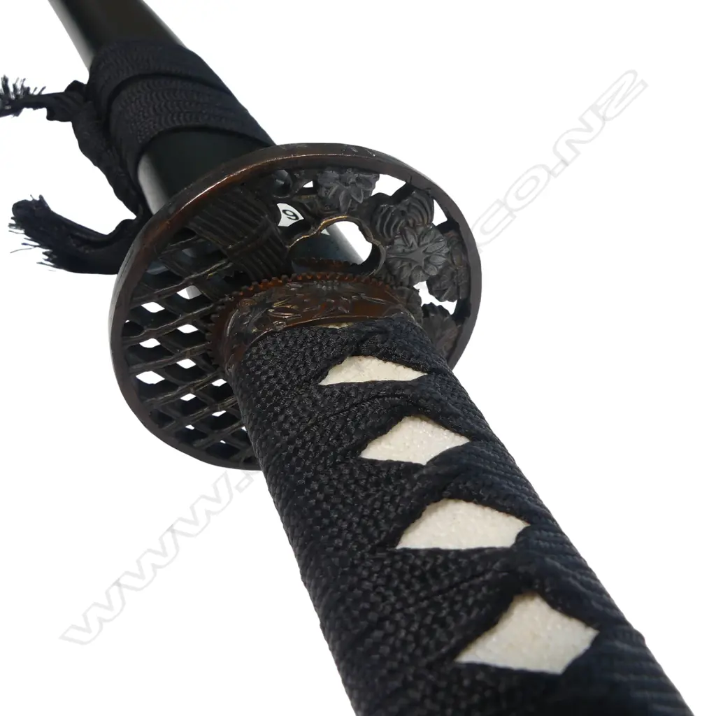 Contemporary Katana sword made by Zeng, bohi blade with strong chu-no-tempering and wave patterns, Image 1++