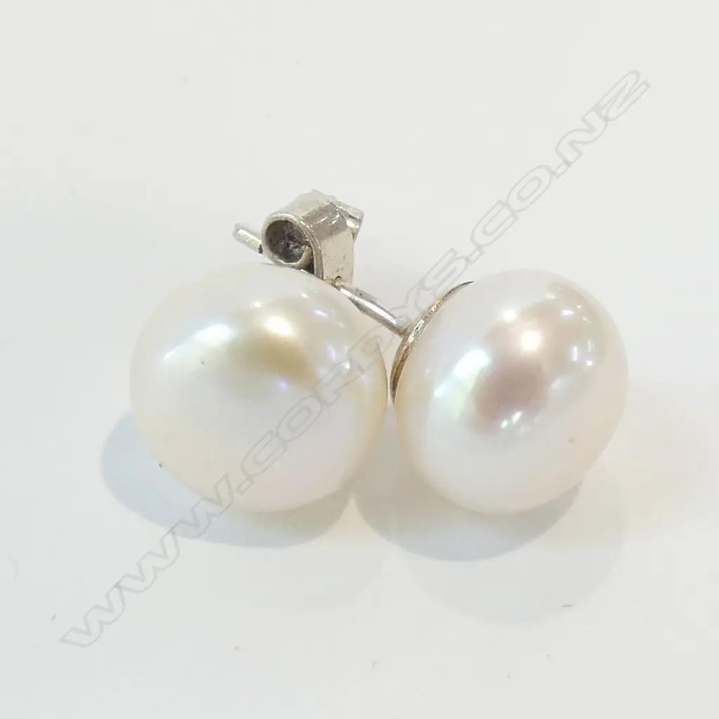 PR FRESHWATER PEARL STUD EARRINGS Image 1++