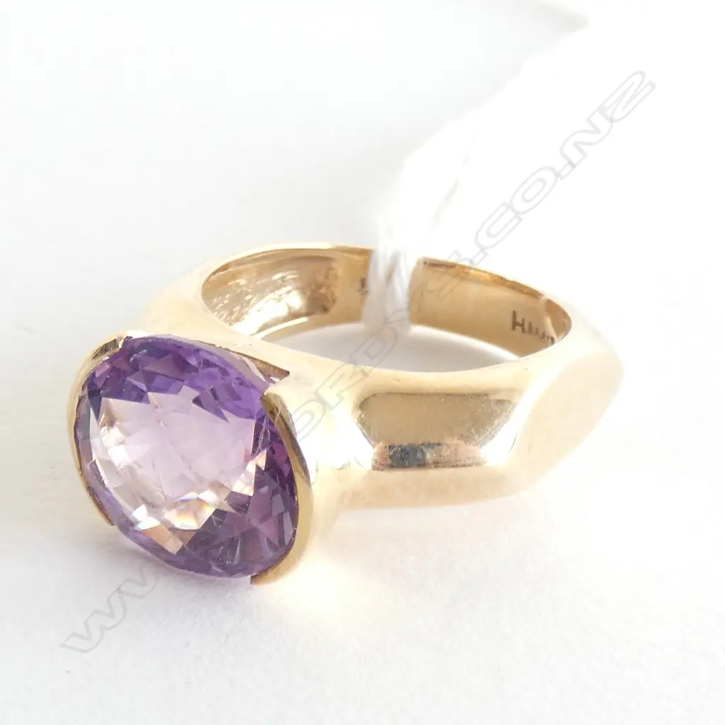 9CT GOLD AND PURPLE STONE RING Image 1++