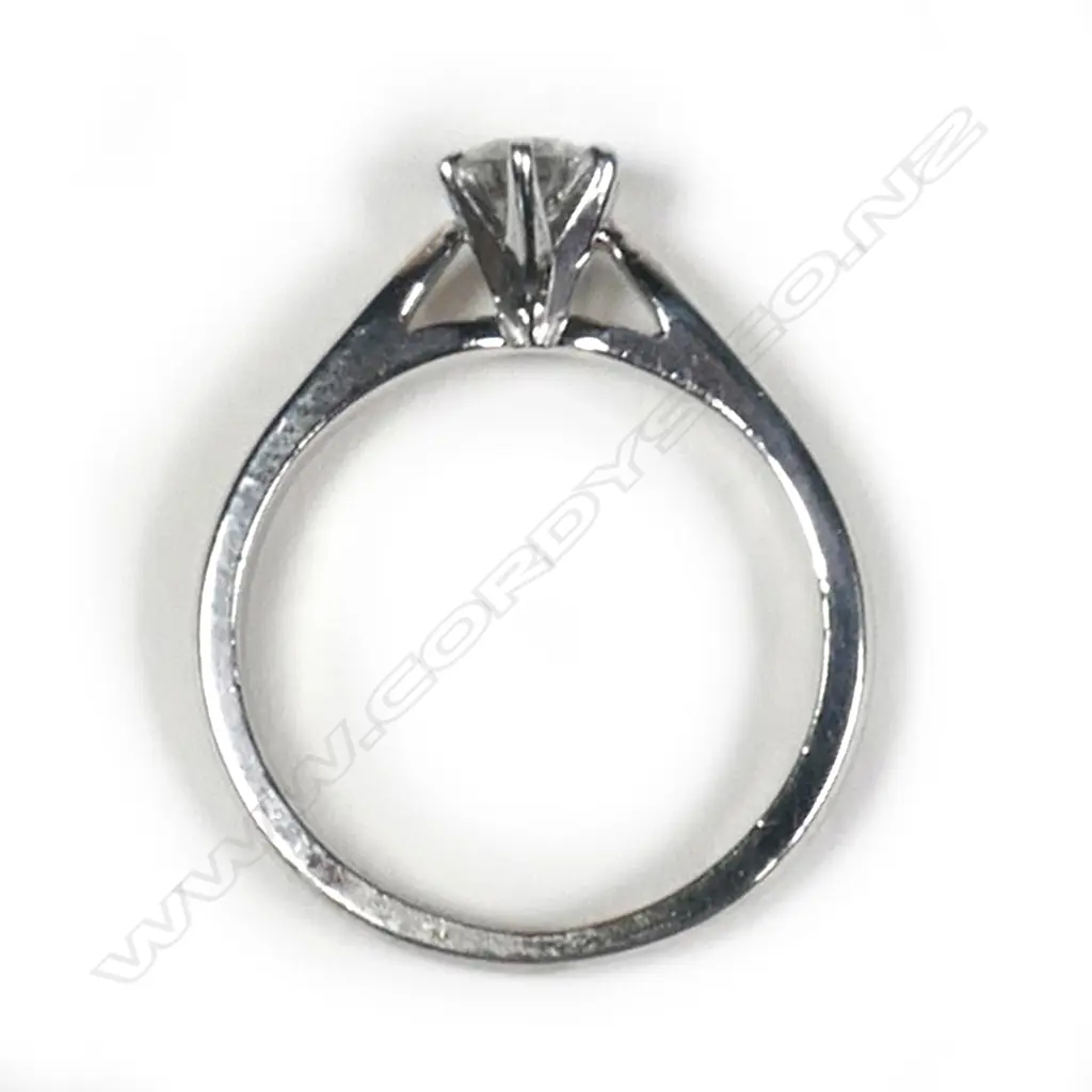 An 18ct white gold and diamond solitaire ring, Image 1++