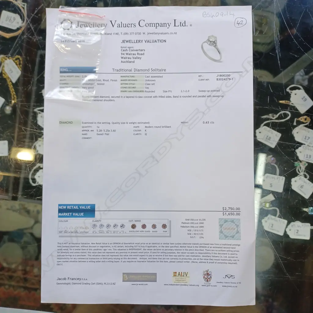 18CT WHITE GOLD AND DIAMOND SOLITAIRE RING (VAL) Image 1++