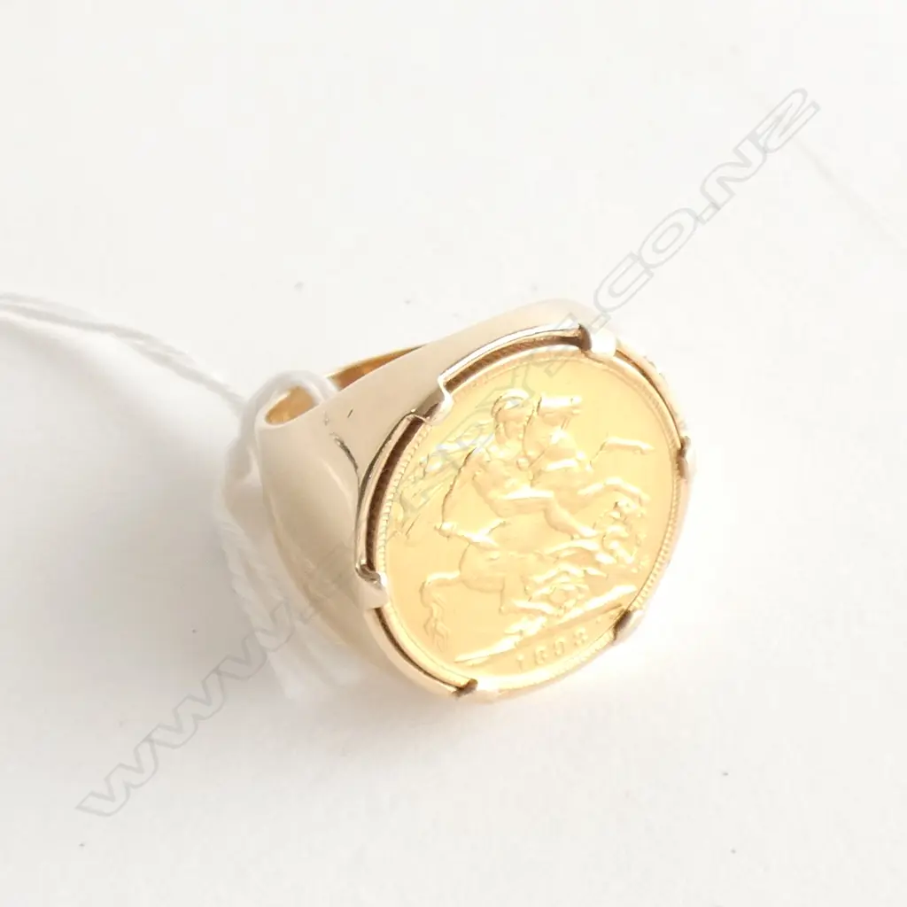 9CT GOLD AND 22CT GOLD FULL SOVEREIGN RING (VAL) Image 1++