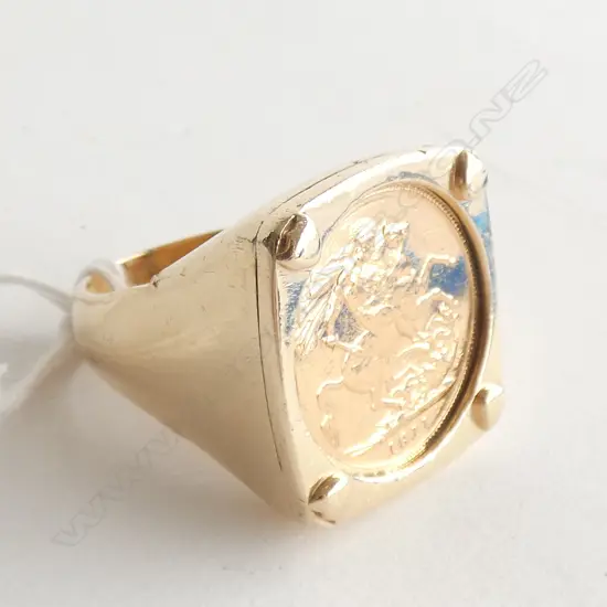 9CT GOLD AND 22CT GOLD FULL SOVEREIGN RING (VAL)