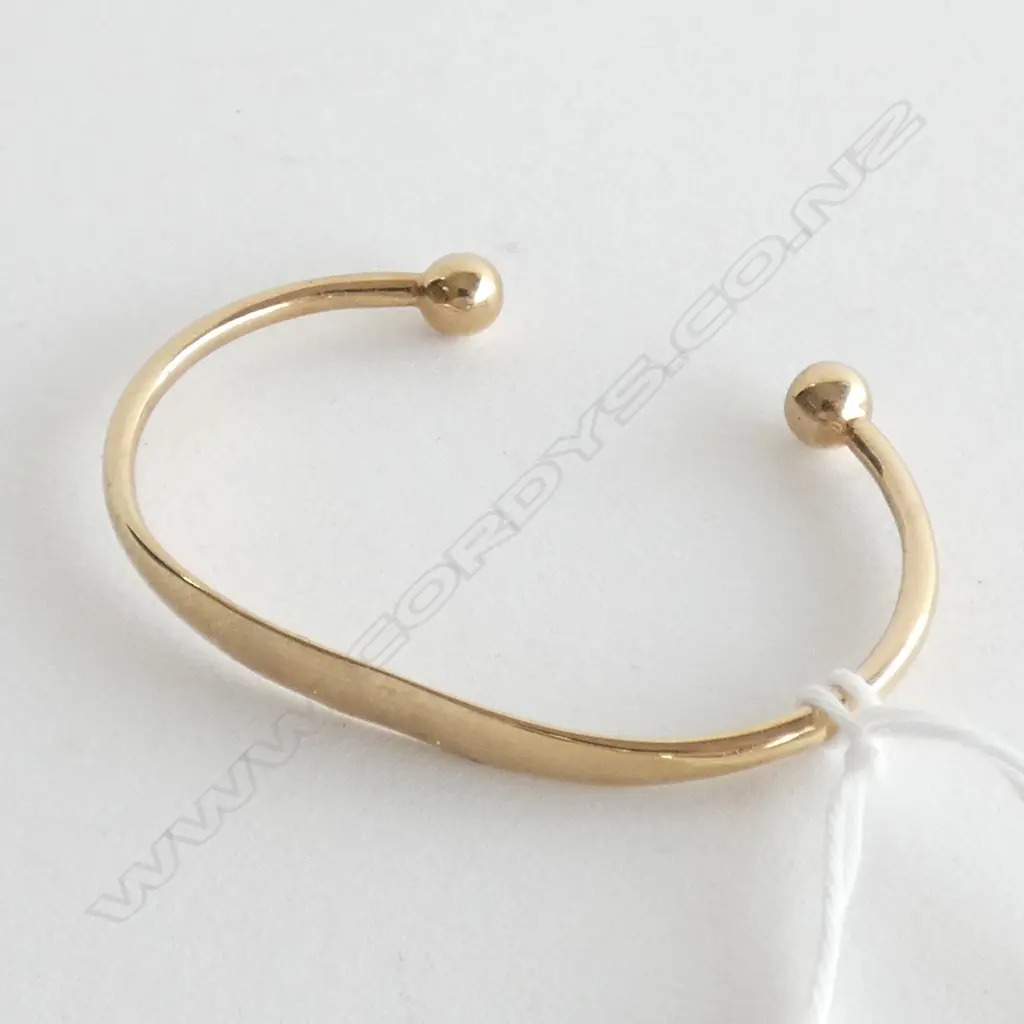 9CT GOLD CHILD'S CUFF 5.2 grams Image 1++