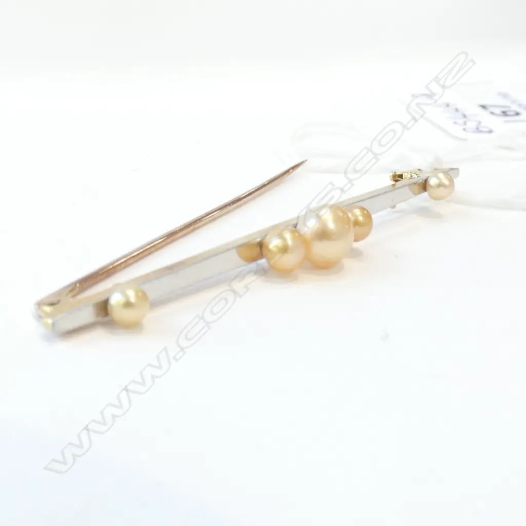 15CT GOLD AND PLATINUM PEARL BAR BROOCH Image 1++