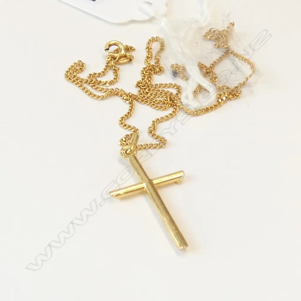 18K GOLD CROSS & CHAIN 4.2 gms Image 1++