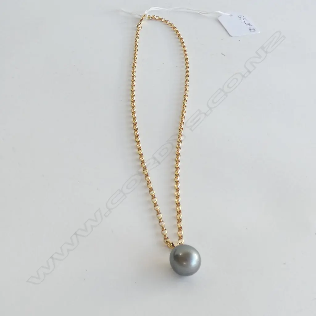 BLACK TAHITIAN PEARL PENDANT ON 10CT GOLD CHAIN (VAL) Image 1++