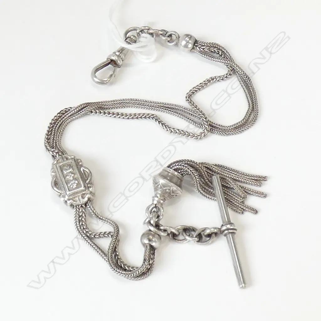 SILVER 3 STRAND FOB CHAIN W TASSLES  Image 1++