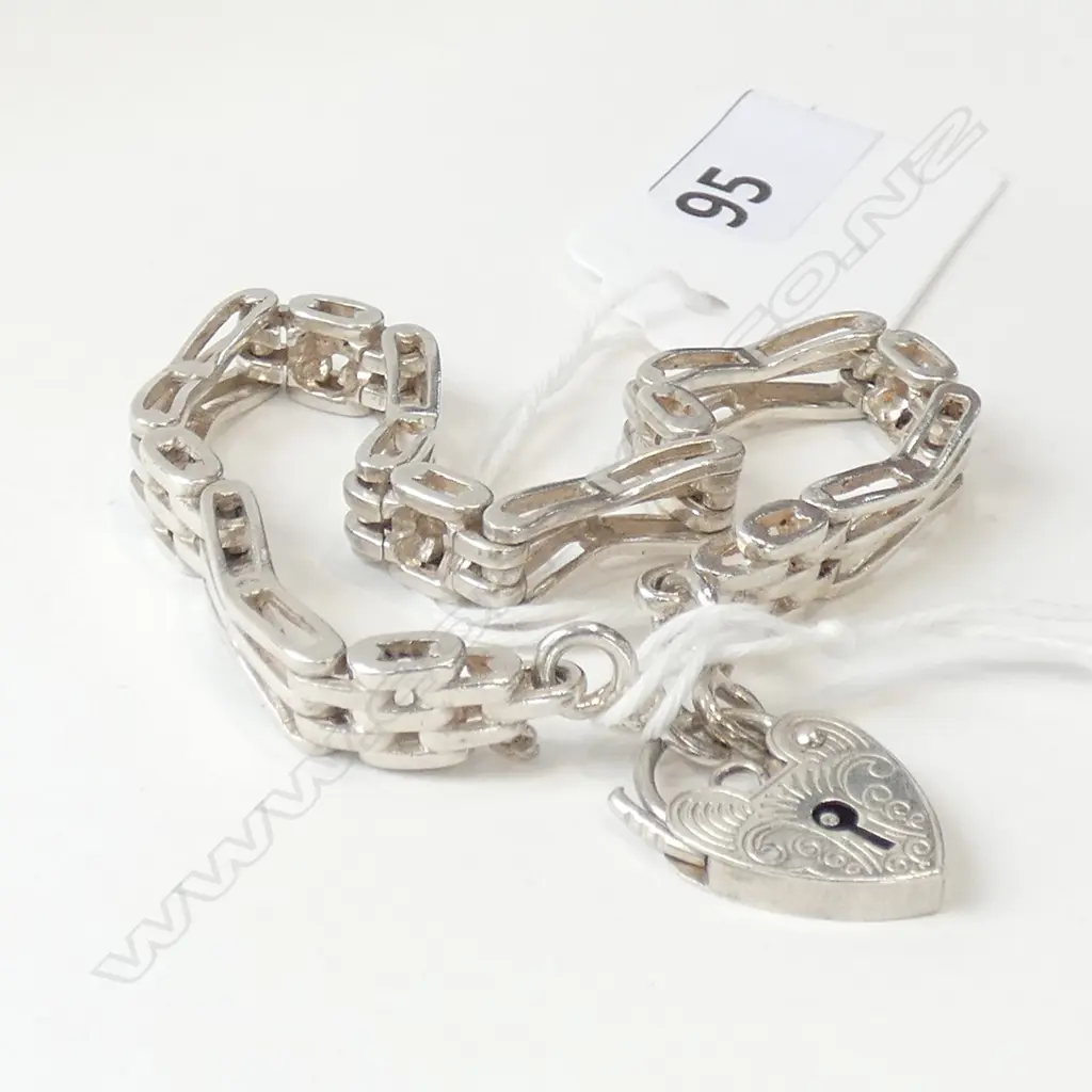 STG SILVER LOCKET LINK CHAIN BRACELET 18GMS LONDON 1990 Image 1++