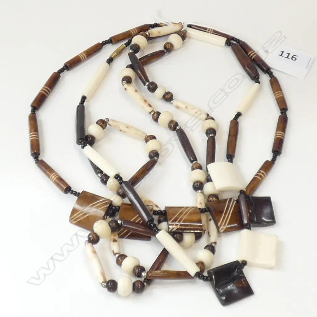 3 FRENCH BAKELITE NECKLACES  Image 1++