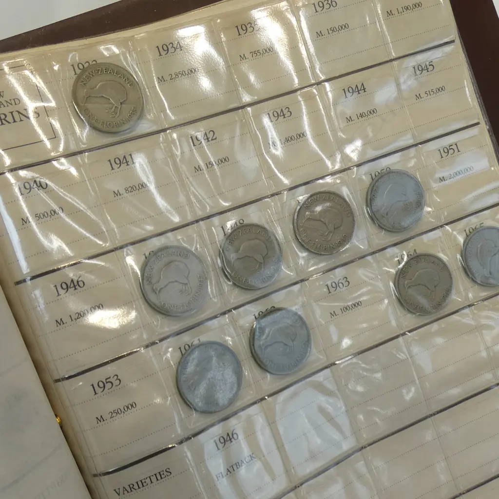NZ PRE DECIMAL COIN COLLECTION FOLDER ... Image 1++