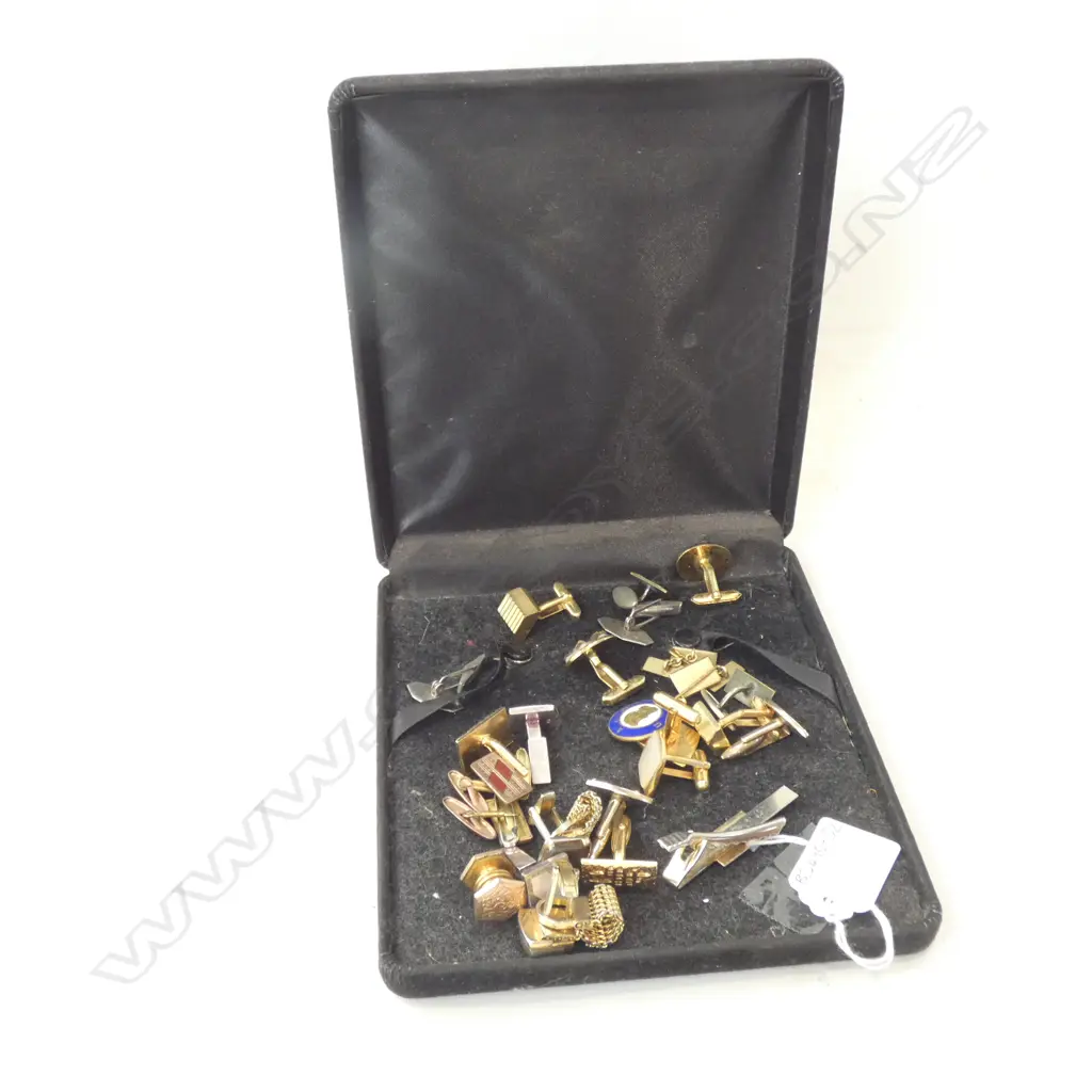 TRAY ASST OLD TIE PINS & CUFFLINKS  Image 1++