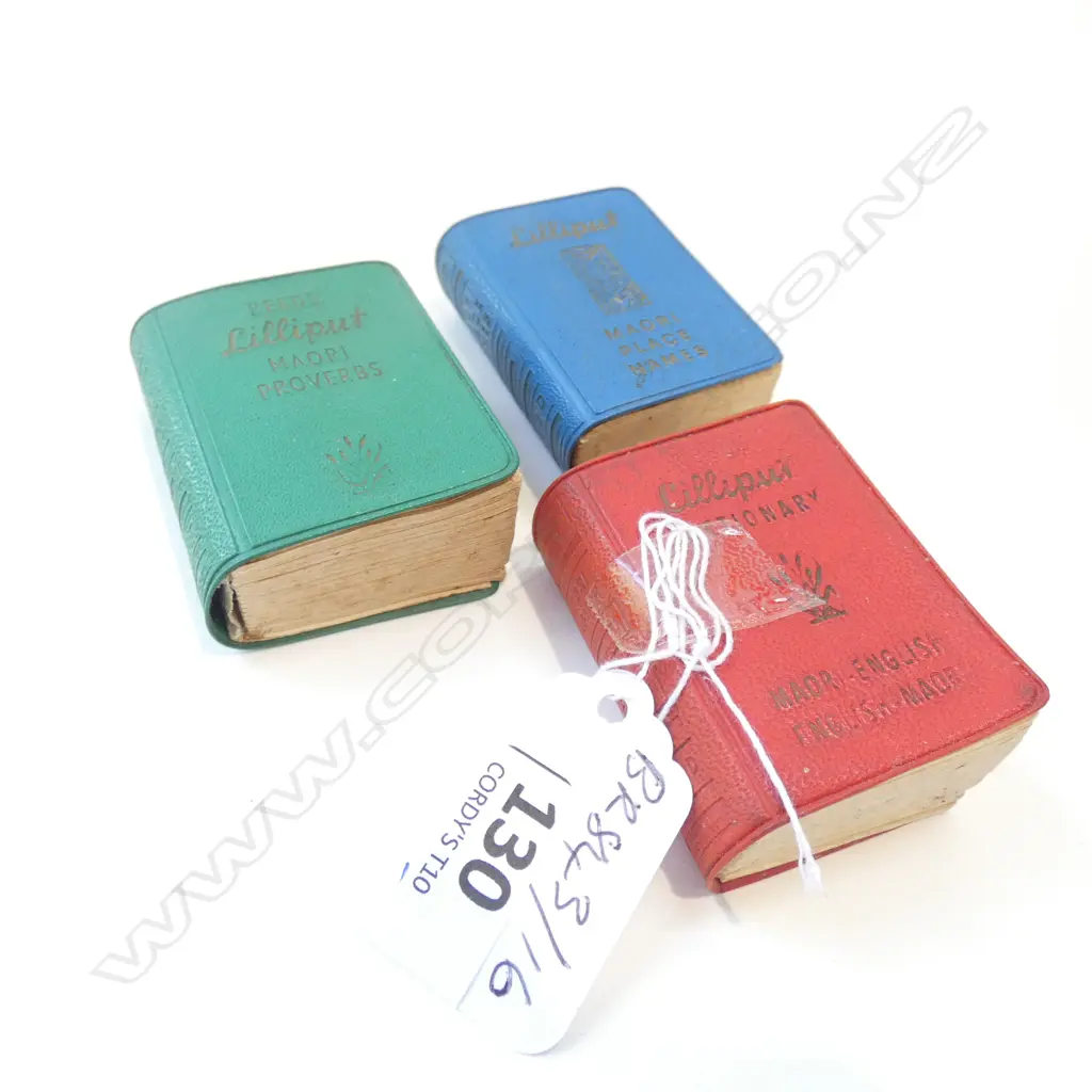 THREE LILLIPUT MAORI LANGUAGE BOOKS  Image 1++