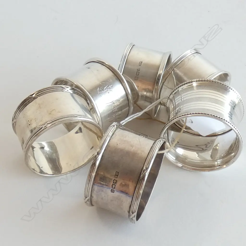 SIX ASST STG SILVER NAPKING RINGS; TOTAL WEIGHT 123GMS  Image 1++