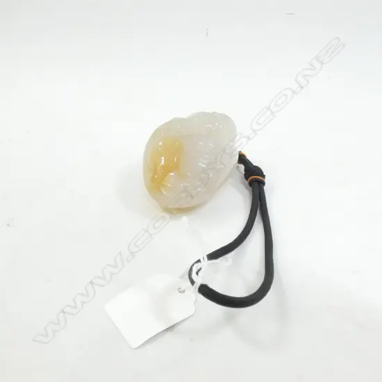 LGE PALE AGATE HANDLING PIECE BUDDHA L.82mm