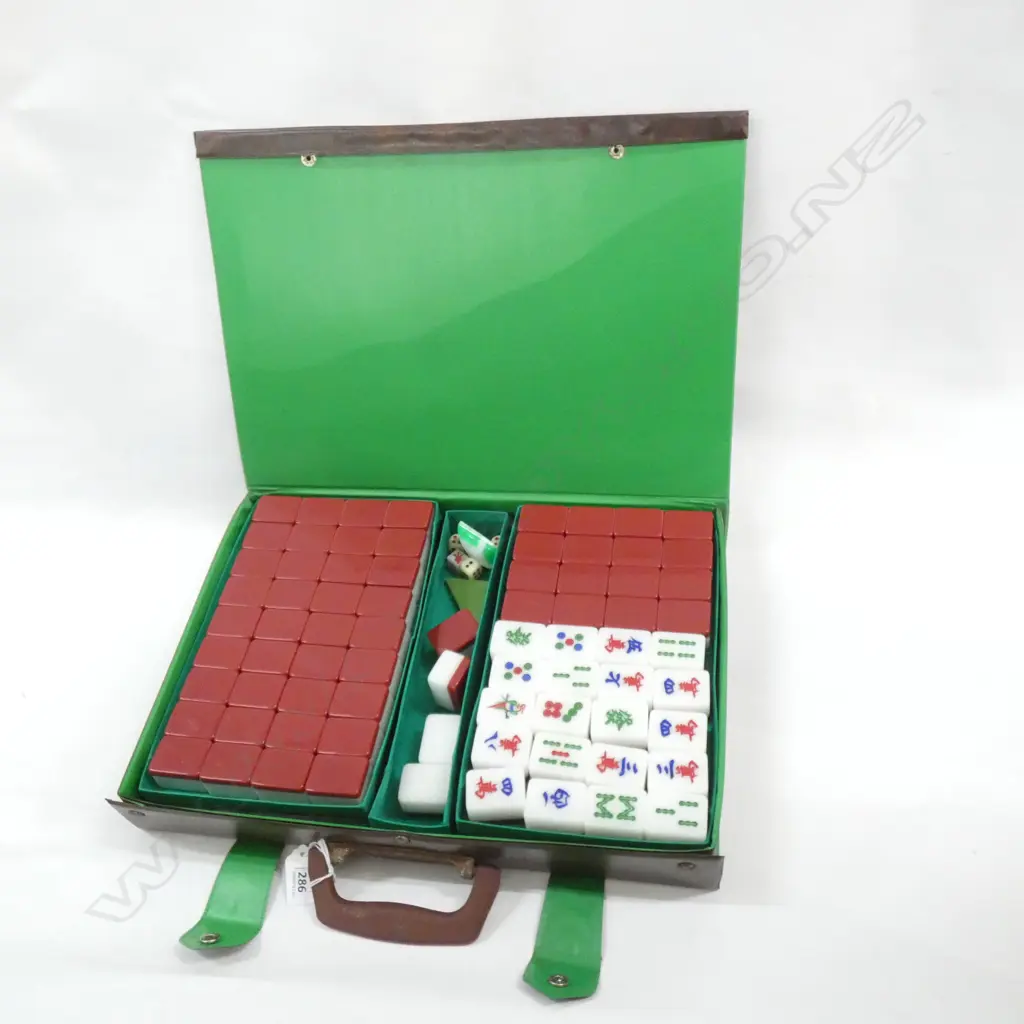CASED VINTAGE MAH JONG SET Image 1++