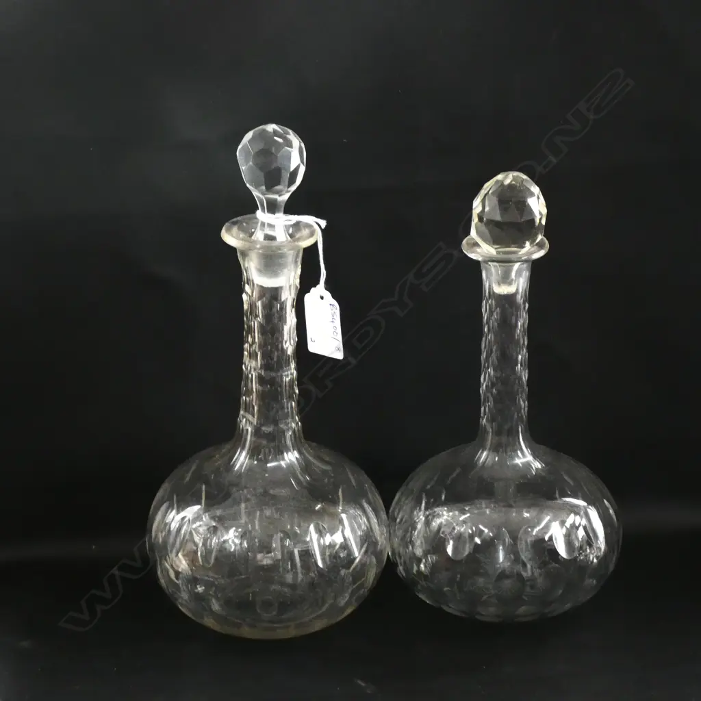 2 VICTORIAN CRYSTAL DECANTERS H.255mm A/F Image 1++
