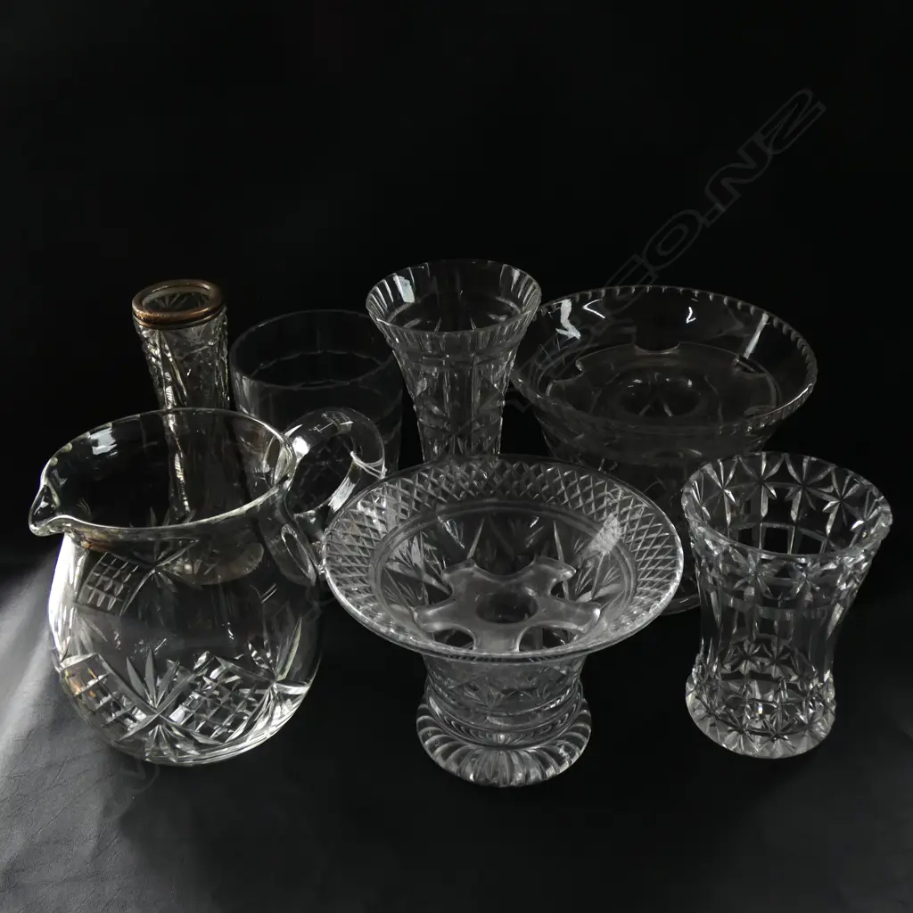 7 PCES CRYSTAL; 6 VASES (1 STG RIM) + JUG H.155mm Image 1++