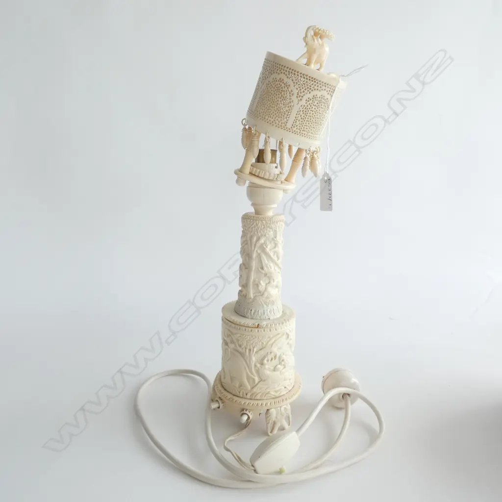 AFRICAN IVORY LAMP AF H.400mm Image 1++