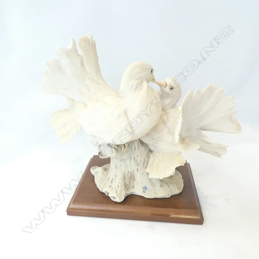 CAPODIMONTE DOVES W.290mm Image 1++