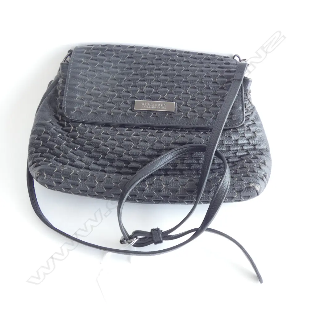 BURBURRY LEATHER HAND BAG  Image 1++