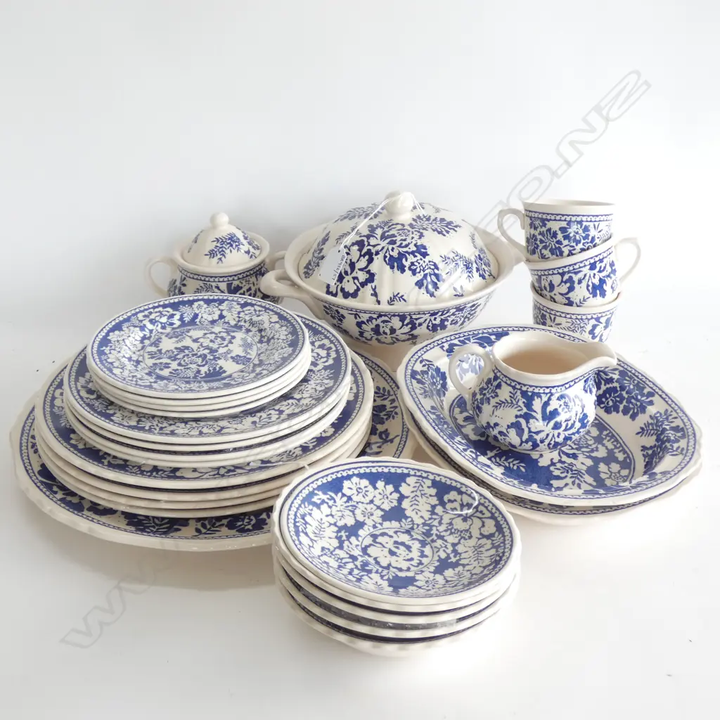 23 PC PART SERVICE MASONS IRONSTONE BLUE BATIK PATTERN Image 1++