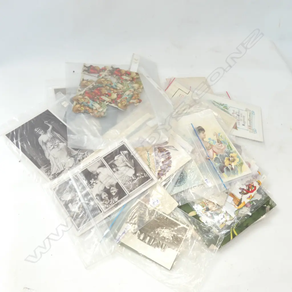 BAG VINTAGE POSTCARDS ETC.. Image 1++