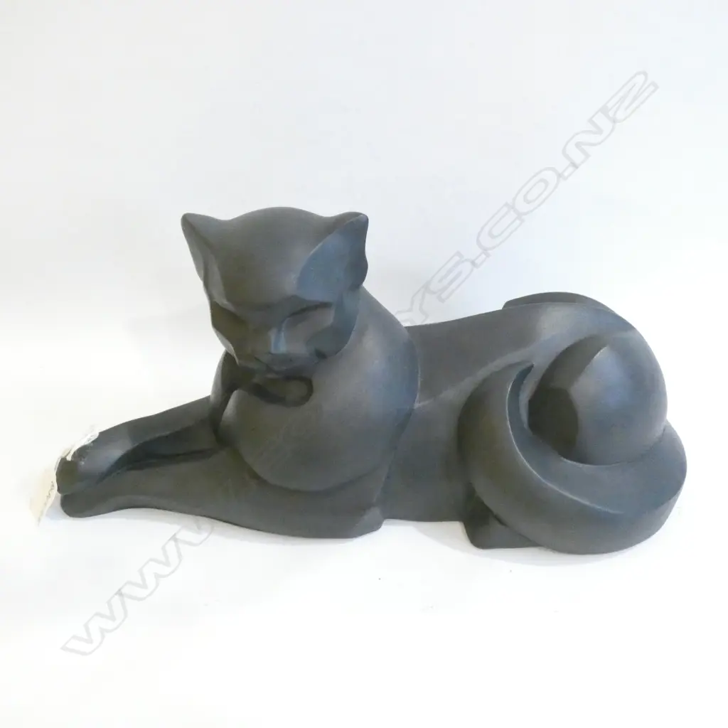 AUSTIN SCULPTURE OF RESTFUL CAT L 400MM Image 1++