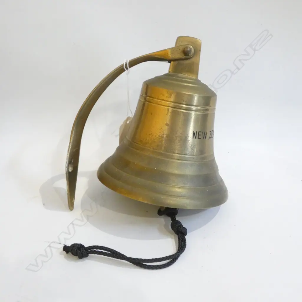 BRASS BELL ENGRAVED NZ PACIFIC  Image 1++