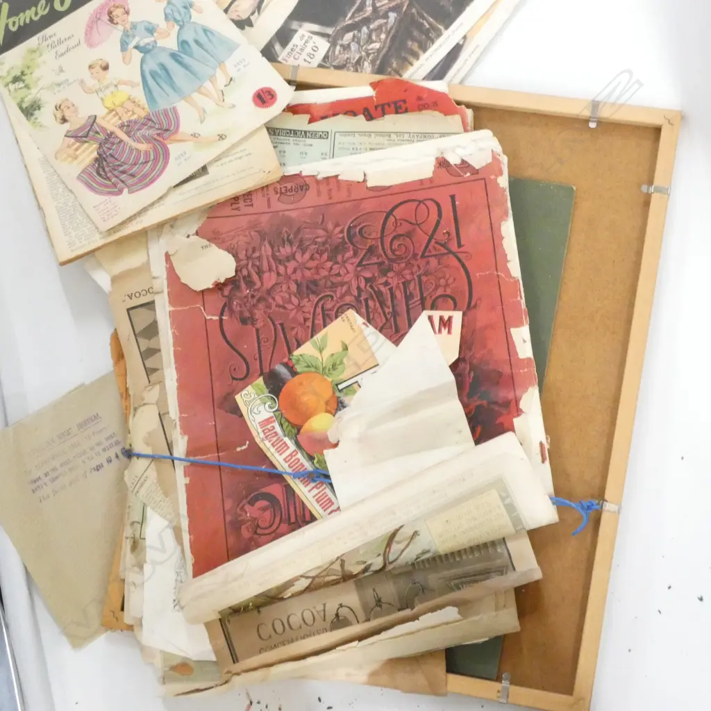 LG BAG EPHEMERA / PRINTS ETC.. Image 1++