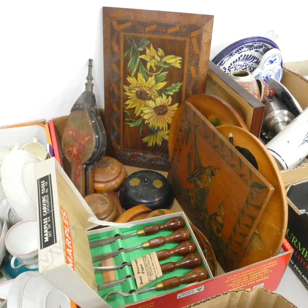 BOX LOT ASST. POKERWORK ITEMS; PLATES, BELLOWS ETC + SET OF MARPLE CHISELS Image 1++