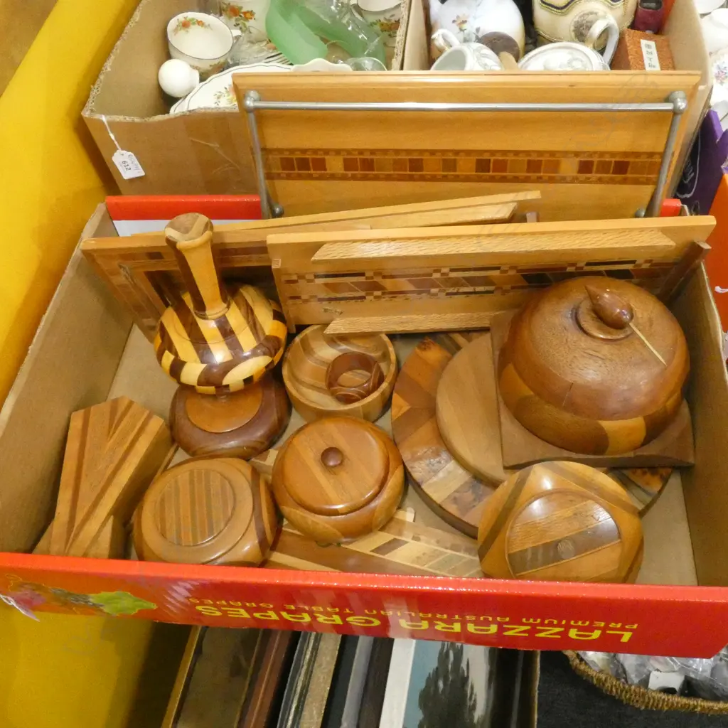 BOX LOT ASST. SOVEREIGN WARE TRAYS, LIDDED CONTAINERS ETC Image 1++