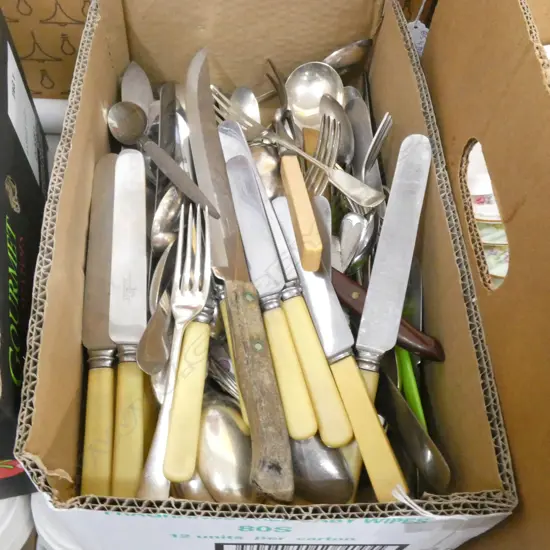 LG BOX OLD CUTLERY 
