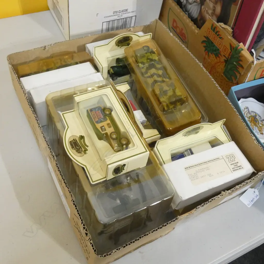 BOX LOT ASST. TOYS; MILTARY & TRUCKS Image 1++