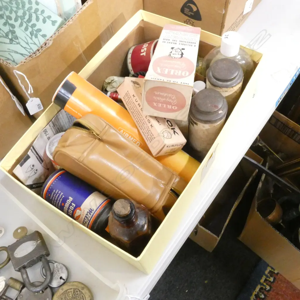 BOX LOT VINTAGE PHARMACY & MEDICINAL ITEMS ETC Image 1++
