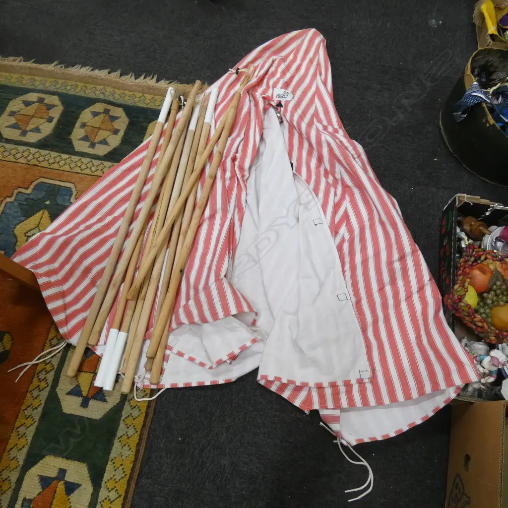 CHARLOTTE & AUSTEN STRIPED TEEPEE A/F UNSURE IF ALL PART INCL. Image 1++