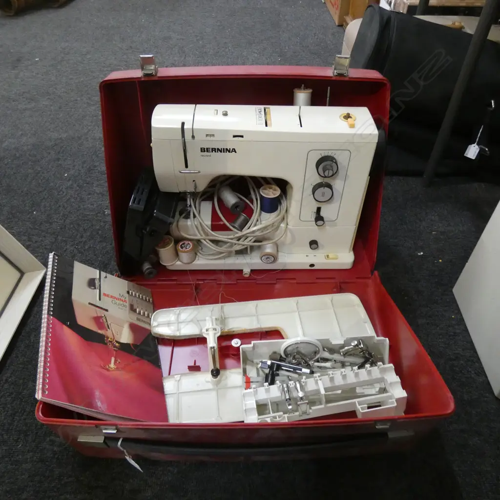 BERNINA SEWING MACHINE IN RED CASE Image 1++