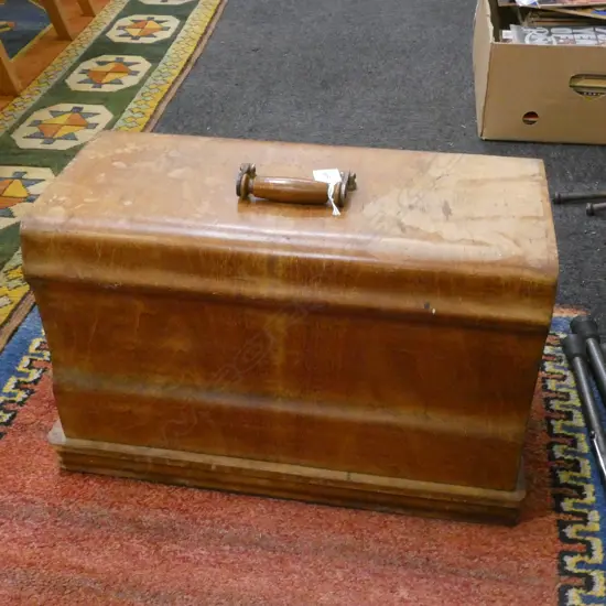 CASED SEWING MACHINE W.490mm