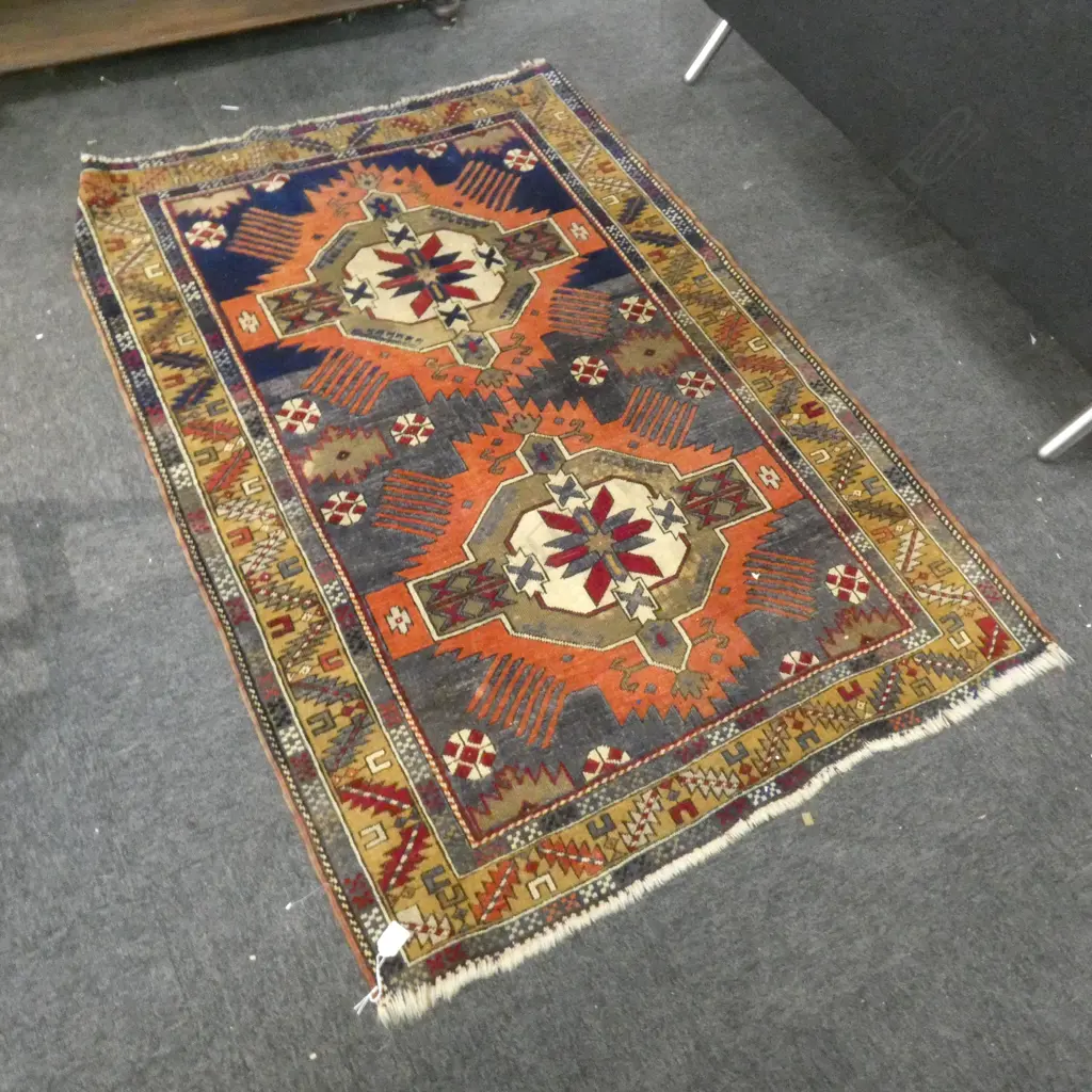 HAND KNOTTED ALL WOOL TURKISH TRIPLE MEDALLION RUG SOME MARKS... Image 1++